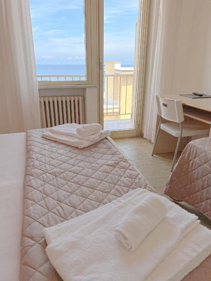 Hotel Ambassador Laigueglia Exteriér fotografie