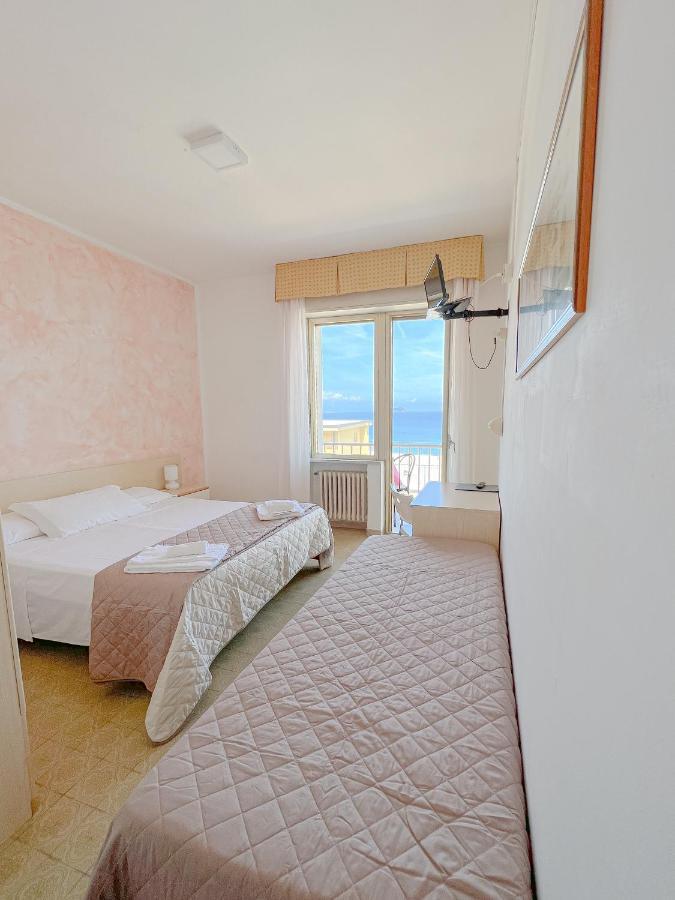 Hotel Ambassador Laigueglia Exteriér fotografie
