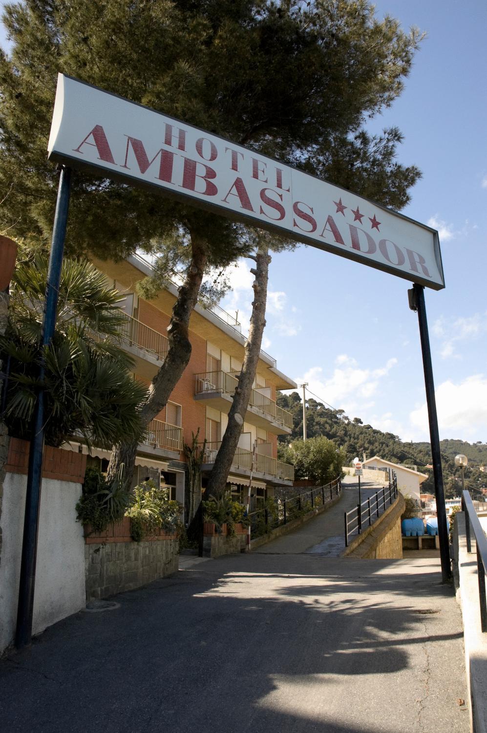 Hotel Ambassador Laigueglia Exteriér fotografie